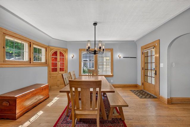 5532 N Lydell AVENUE, Whitefish Bay, WI 53217