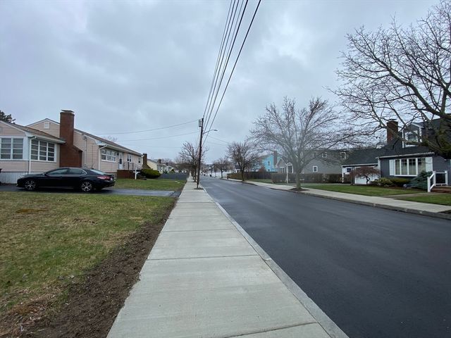 113 Grover St, Everett, MA 02149