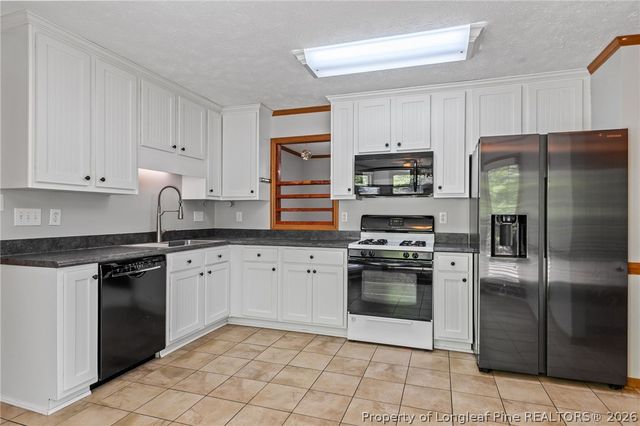 5372 Amberhill Court, Fayetteville, NC 28311