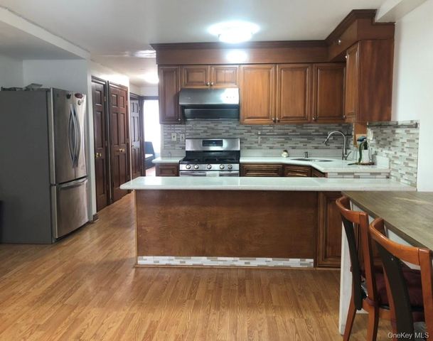 1549 W 3rd Street 2, Brooklyn, NY 11204