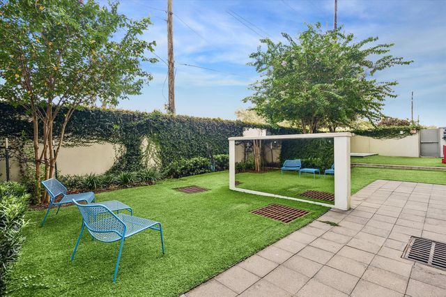 4521 San Felipe 1503, Houston, TX 77027