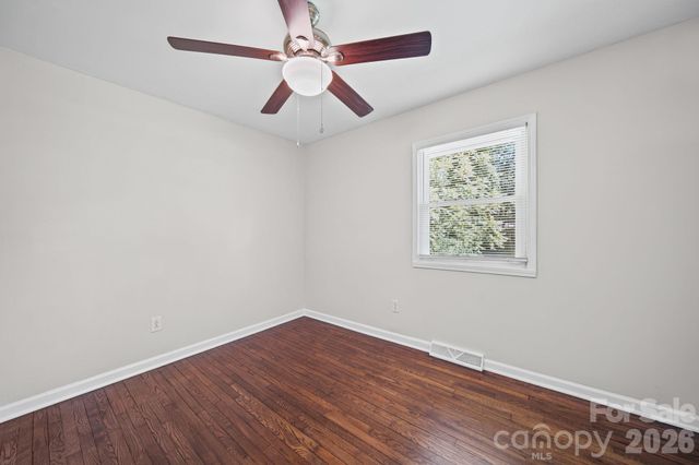 4316 Mckinley Drive, Charlotte, NC 28208