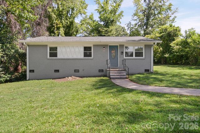 4316 Mckinley Drive, Charlotte, NC 28208