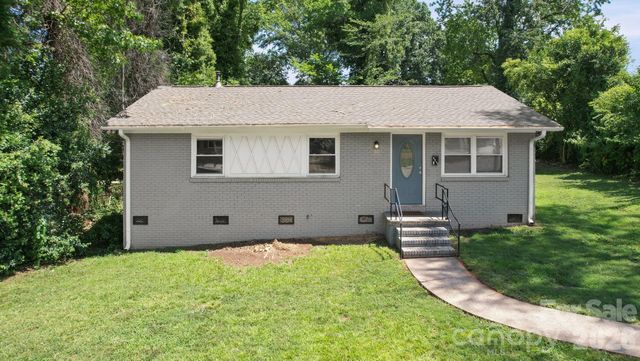 4316 Mckinley Drive, Charlotte, NC 28208