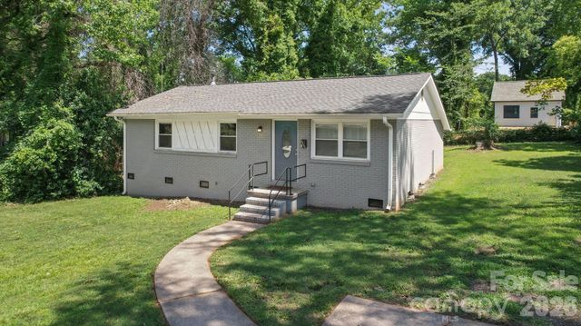 4316 Mckinley Drive, Charlotte, NC 28208