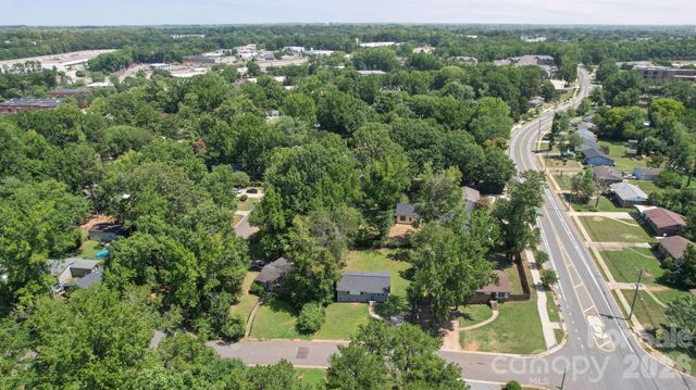 4316 Mckinley Drive, Charlotte, NC 28208