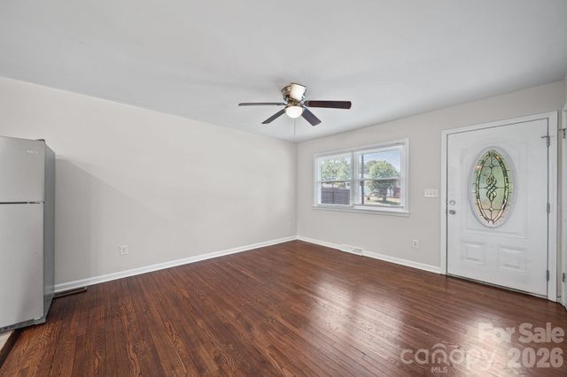4316 Mckinley Drive, Charlotte, NC 28208