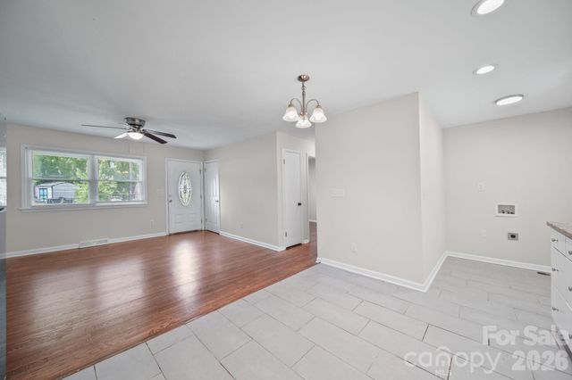 4316 Mckinley Drive, Charlotte, NC 28208