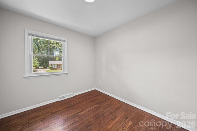 4316 Mckinley Drive, Charlotte, NC 28208