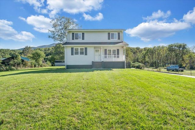 3842 Bradshaw RD, Salem, VA 24153