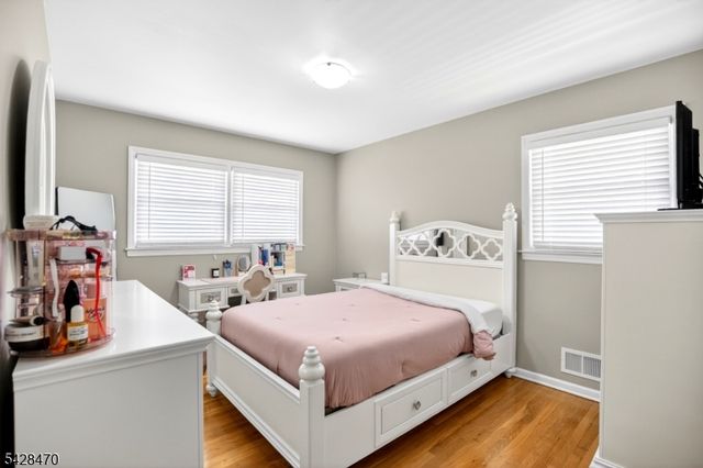 579 Grove St, Rahway City, NJ 07065