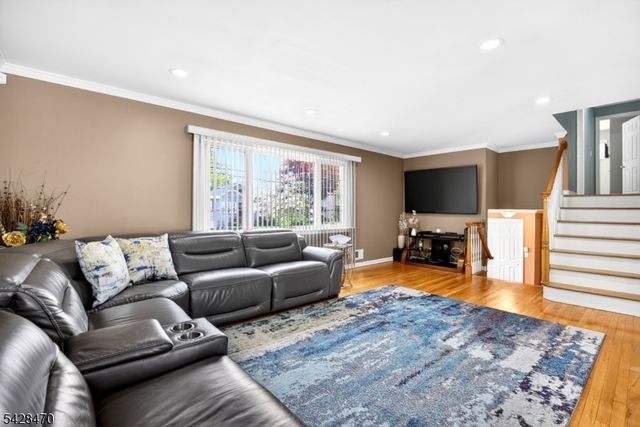 579 Grove St, Rahway City, NJ 07065