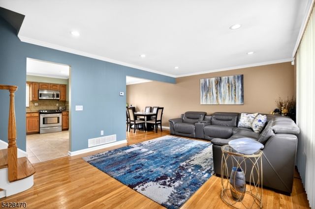579 Grove St, Rahway City, NJ 07065