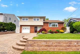 579 Grove St, Rahway City, NJ 07065