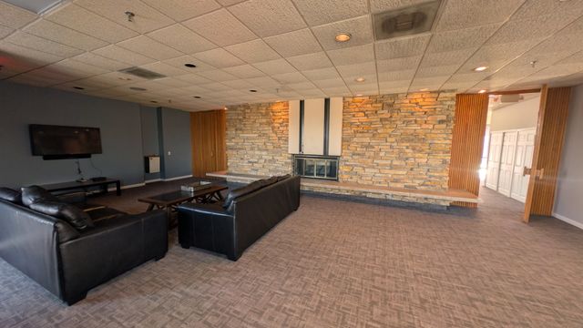 9128 W Terrace Drive 2D, Niles, IL 60714