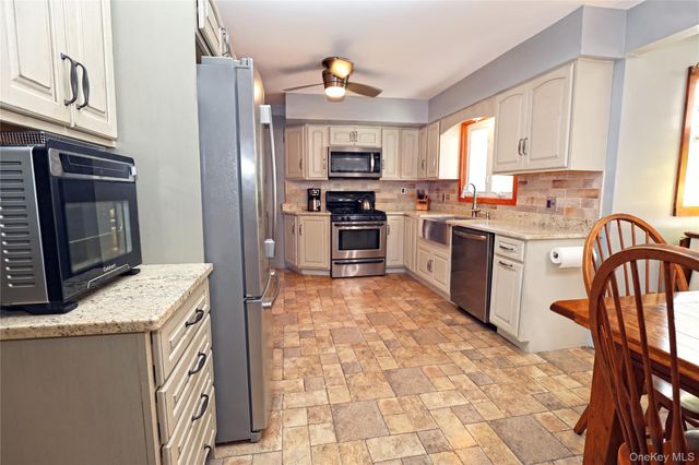 13 Edith Avenue, Saugerties, NY 12477