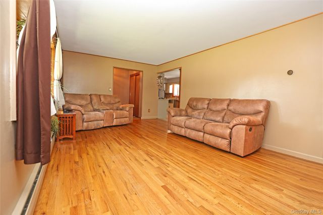 13 Edith Avenue, Saugerties, NY 12477
