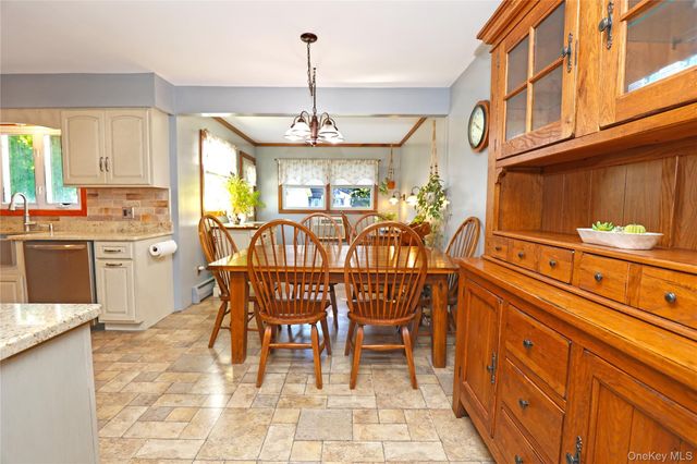13 Edith Avenue, Saugerties, NY 12477