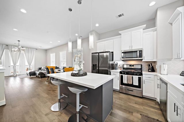 2116 Bello Amanecer Lane, Houston, TX 77055