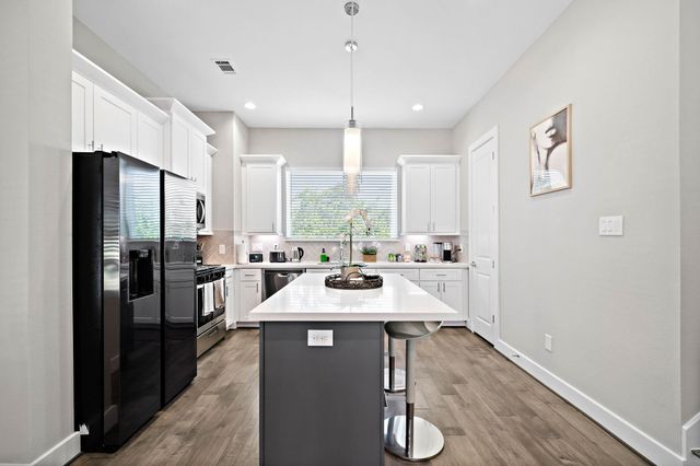 2116 Bello Amanecer Lane, Houston, TX 77055