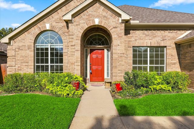 7801 Stansfield Drive, Fort Worth, TX 76137