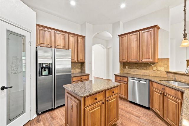 7801 Stansfield Drive, Fort Worth, TX 76137