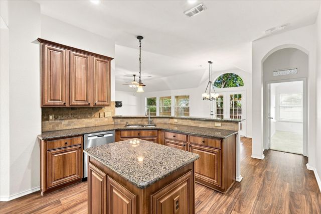 7801 Stansfield Drive, Fort Worth, TX 76137