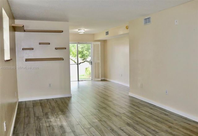 3486 Briar Bay Boulevard 101, West Palm Beach, FL 33411