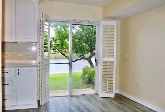 3486 Briar Bay Boulevard 101, West Palm Beach, FL 33411