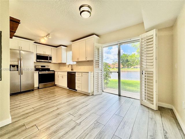3486 Briar Bay Boulevard 101, West Palm Beach, FL 33411