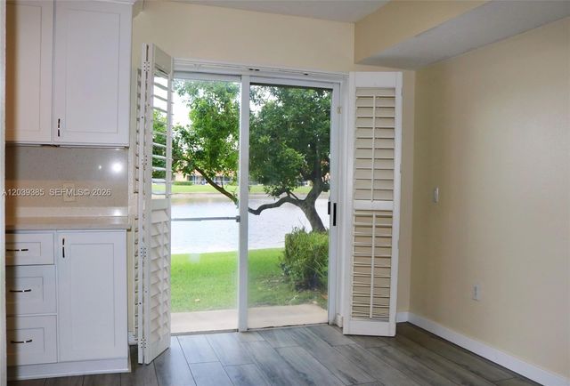 3486 Briar Bay Boulevard 101, West Palm Beach, FL 33411