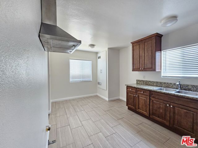 6021 Brynhurst Avenue, Los Angeles, CA 90043