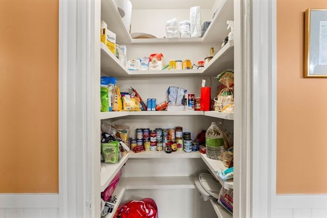 68 Chestnut St 2, Brookline, MA 02445