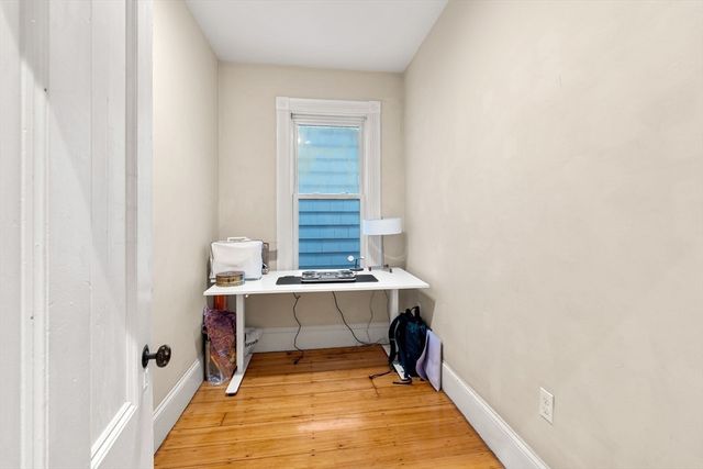 68 Chestnut St 2, Brookline, MA 02445