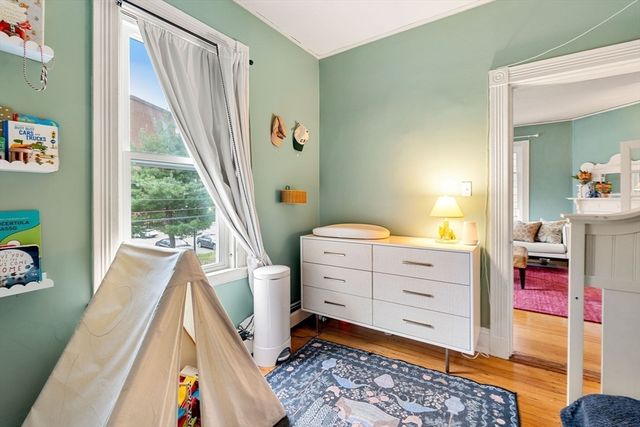 68 Chestnut St 2, Brookline, MA 02445