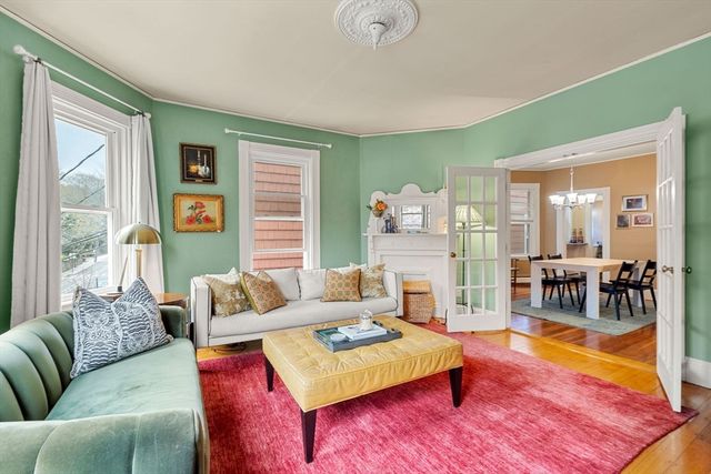 68 Chestnut St 2, Brookline, MA 02445