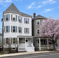 68 Chestnut St 2, Brookline, MA 02445