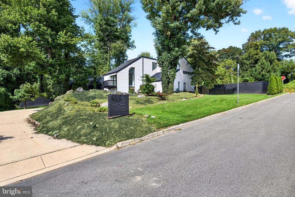 1001 W ALLENS LN, PHILADELPHIA, PA 19119 — photo 2