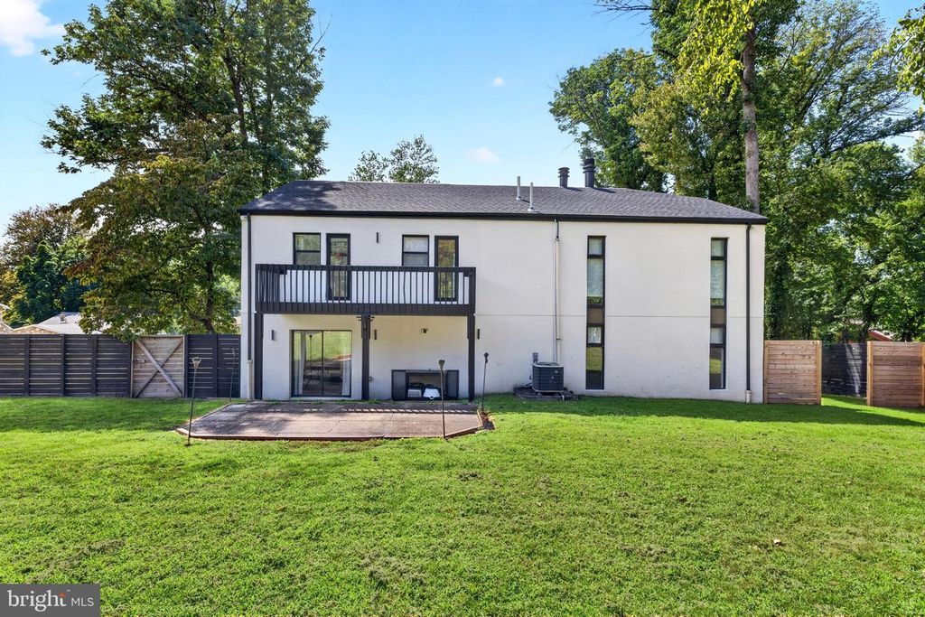 1001 W ALLENS LN, PHILADELPHIA, PA 19119 — photo 5