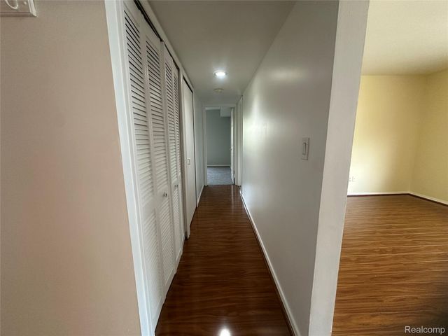509 E University Drive, Rochester, MI 48307