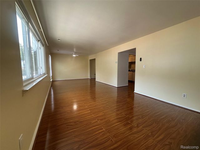 509 E University Drive, Rochester, MI 48307