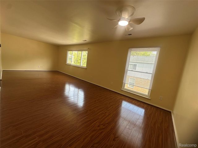 509 E University Drive, Rochester, MI 48307