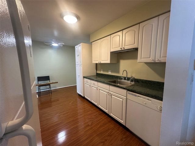 509 E University Drive, Rochester, MI 48307