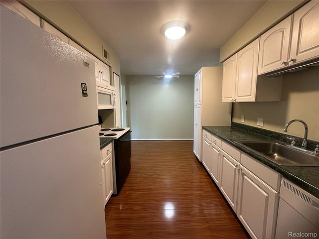 509 E University Drive, Rochester, MI 48307