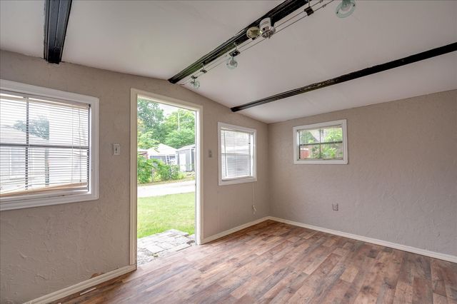 2514 Jefferson Boulevard, Dallas, TX 75211