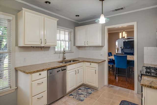 2514 Jefferson Boulevard, Dallas, TX 75211