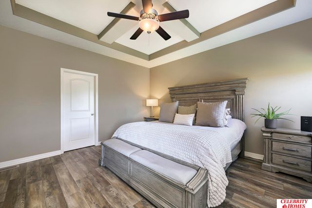 4214 N 207 Street, Elkhorn, NE 68022