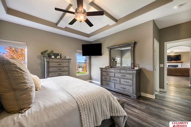 4214 N 207 Street, Elkhorn, NE 68022