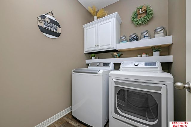 4214 N 207 Street, Elkhorn, NE 68022