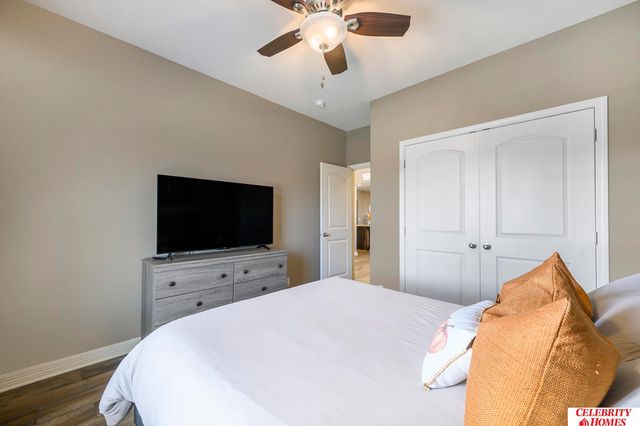 4214 N 207 Street, Elkhorn, NE 68022